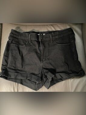 Black Denim Shorts - Classic Casual Style